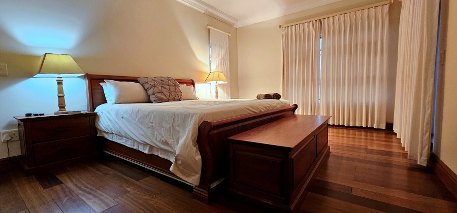 7 Bedroom Property for Sale in Myburgh Park Western Cape